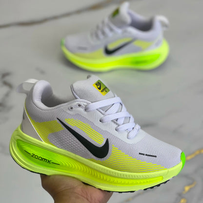 Tenis Run Vomero 18 - Confort, estilo y rendimiento Click Listo