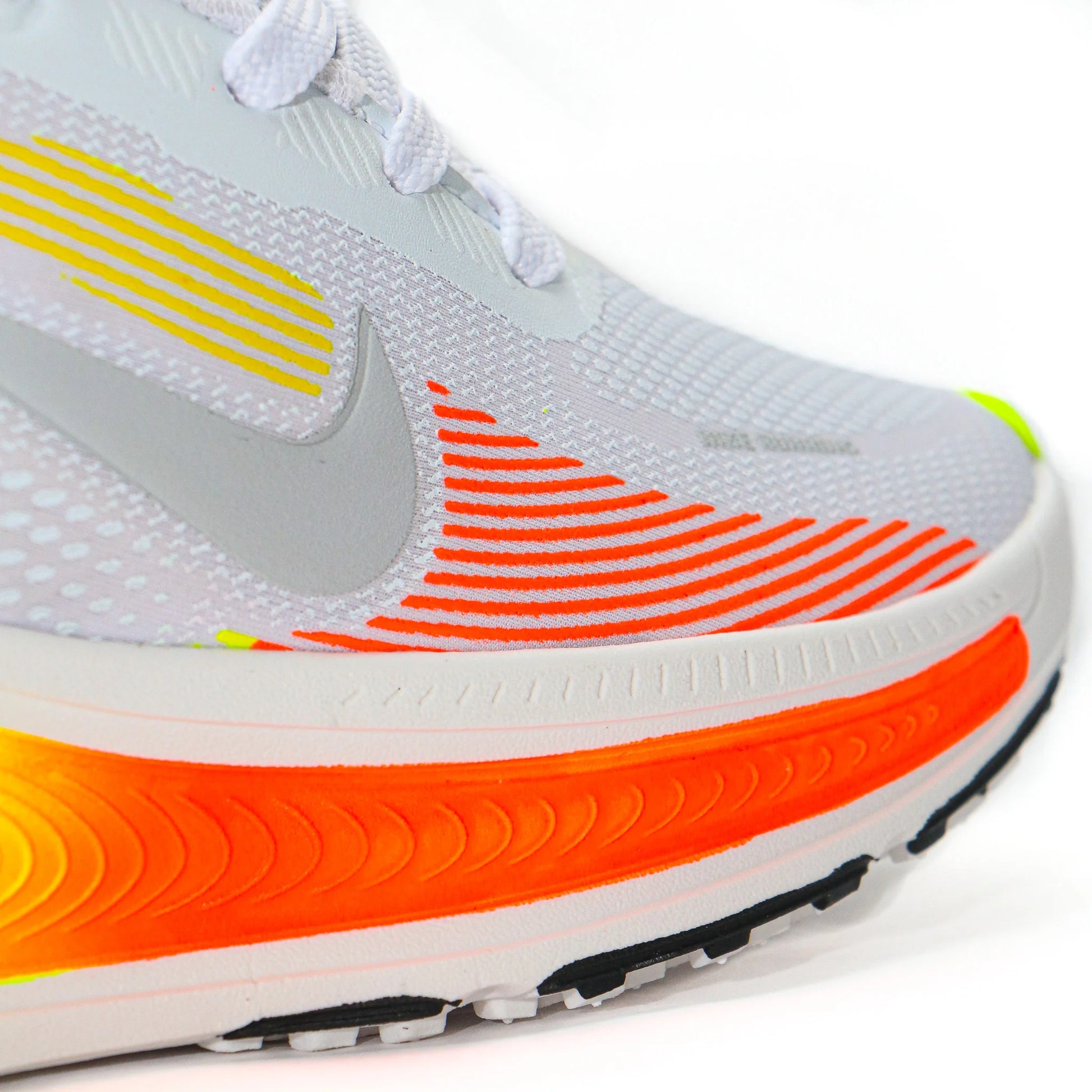 Tenis Run Vomero 18 - Confort, estilo y rendimiento Click Listo